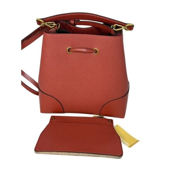 NWT Michael Kors Mercer Gallery Medium Leather Convertible Bucket Bag Crossbody - Picture 4 of 8